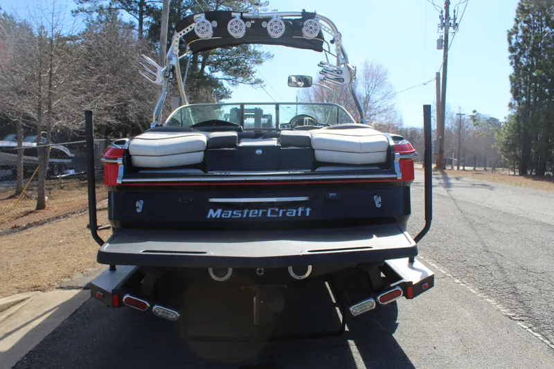 Slide: The Image of MasterCraft X25 2011 - 5