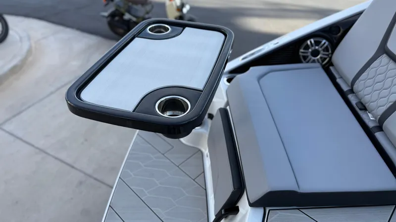 Slide: The Image of Yamaha 255XD 2025 - 113