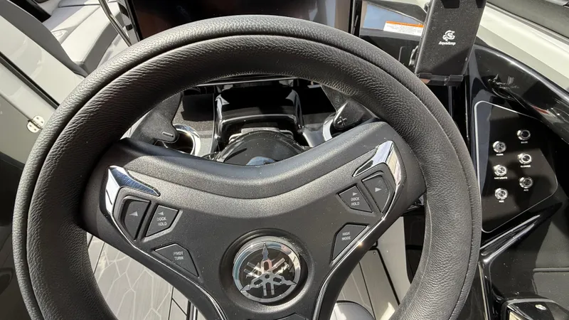 Slide: The Image of Yamaha 255XD 2025 - 53