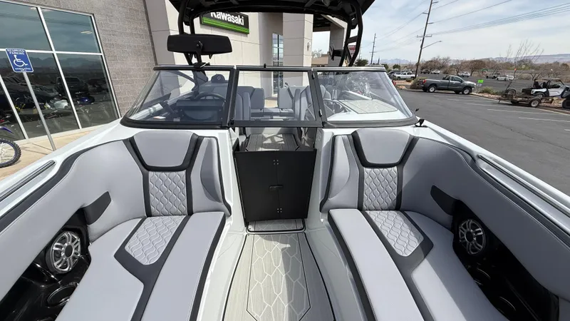 Slide: The Image of Yamaha 255XD 2025 - 63