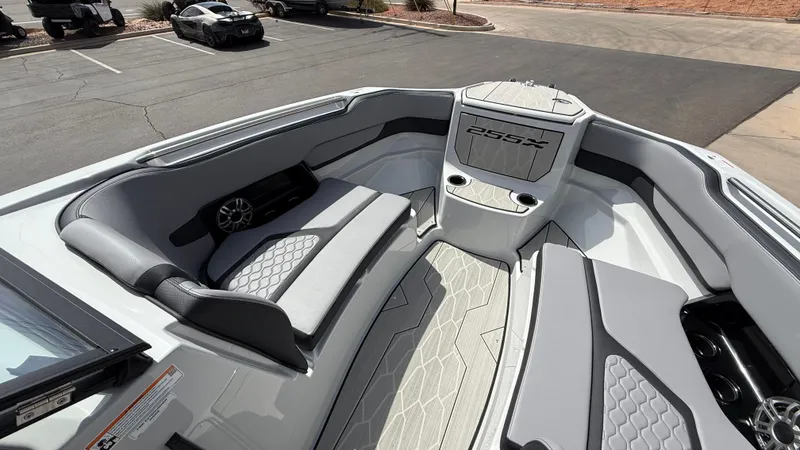 Slide: The Image of Yamaha 255XD 2025 - 70