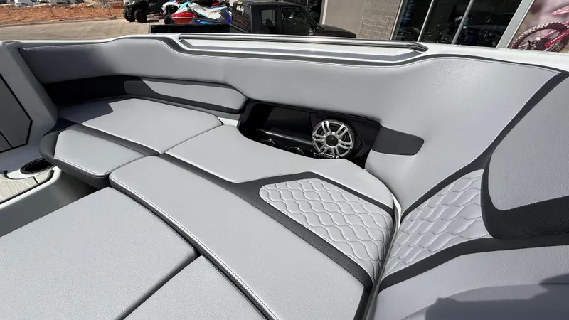 Slide: The Image of Yamaha 255XD 2025 - 74