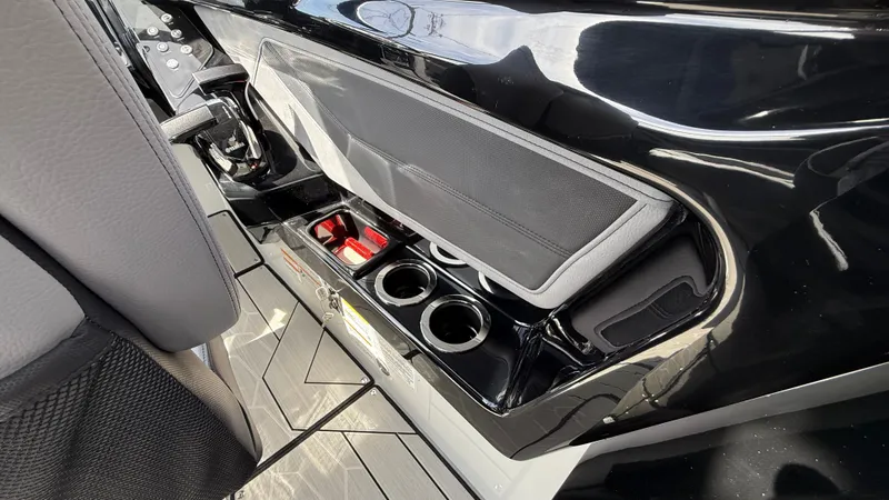 Slide: The Image of Yamaha 255XD 2025 - 81