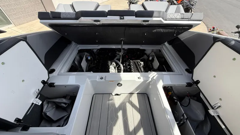 Slide: The Image of Yamaha 255XD 2025 - 87