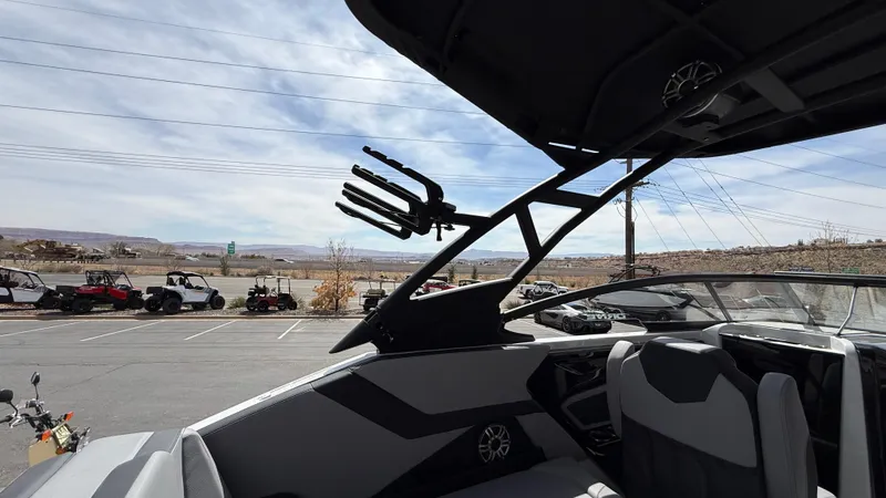 Slide: The Image of Yamaha 255XD 2025 - 98