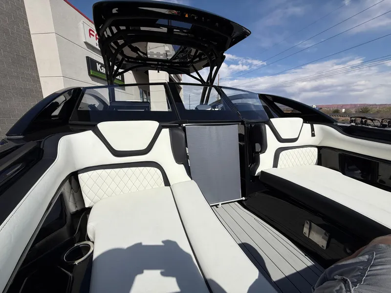 Slide: The Image of Yamaha 275SD 2025 - 103