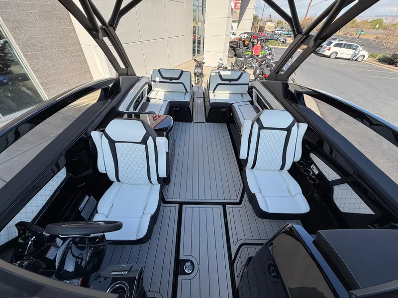 Slide: The Image of Yamaha 275SD 2025 - 131