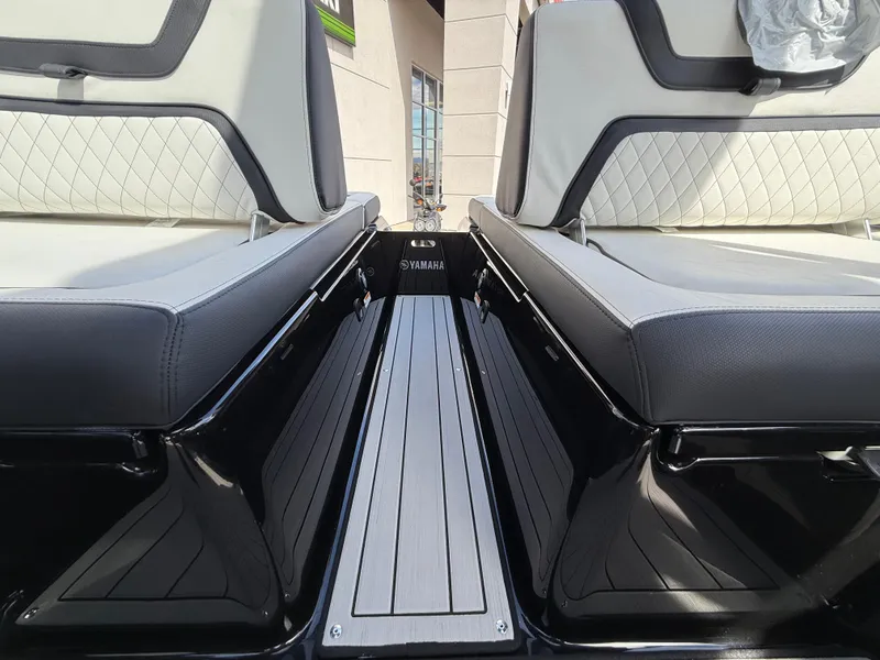 Slide: The Image of Yamaha 275SD 2025 - 54