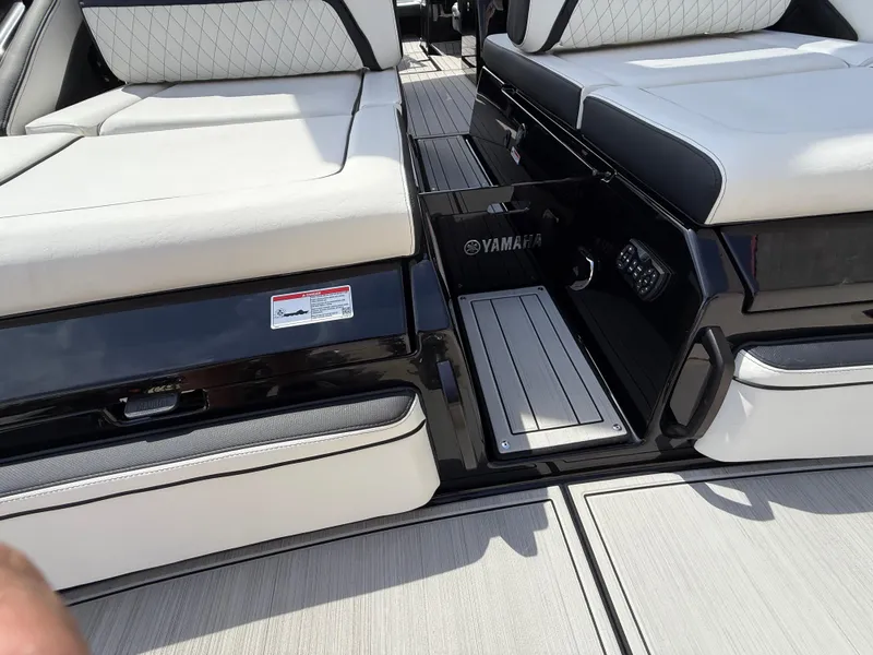 Slide: The Image of Yamaha 275SD 2025 - 55