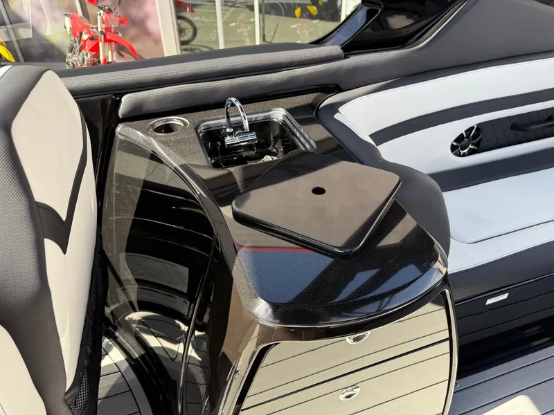 Slide: The Image of Yamaha 275SD 2025 - 83