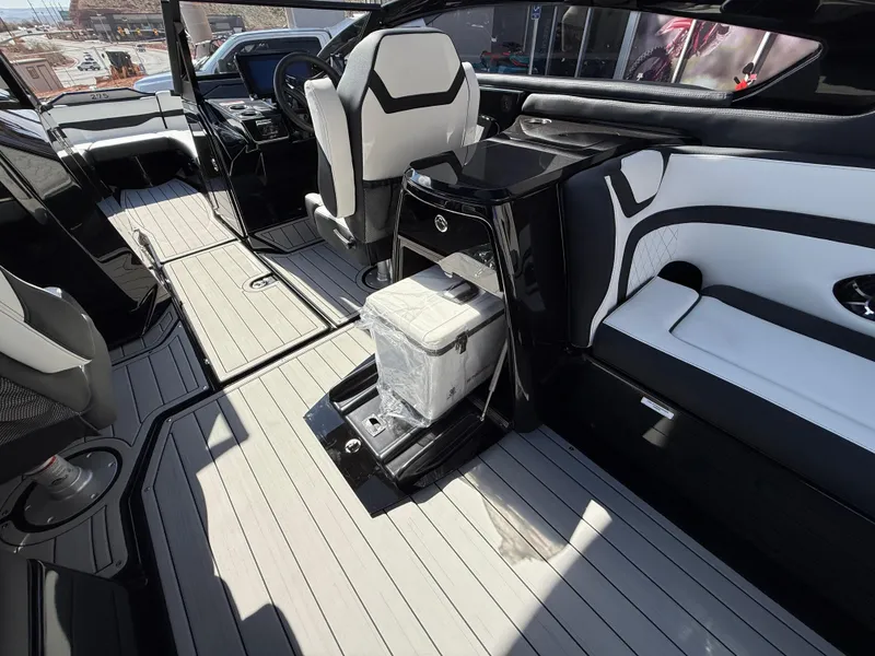 Slide: The Image of Yamaha 275SD 2025 - 86