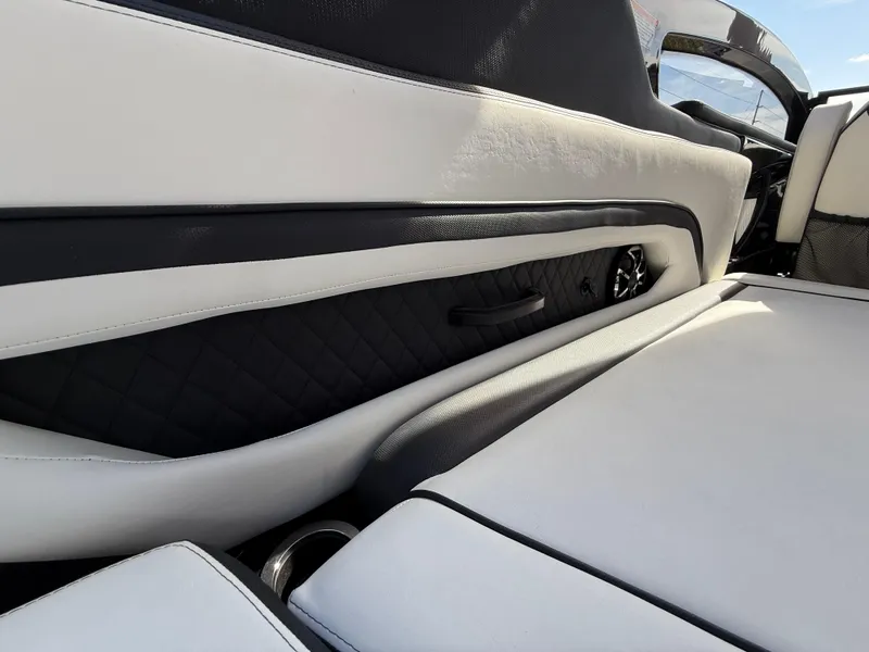 Slide: The Image of Yamaha 275SD 2025 - 96