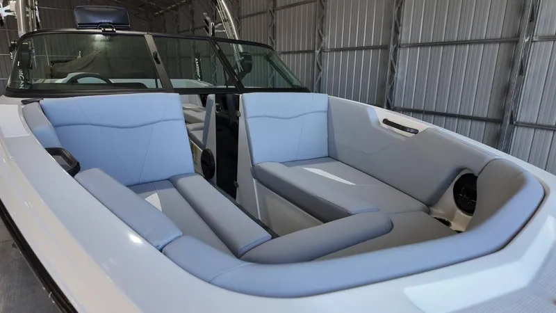 Slide: The Image of MasterCraft NXT24 2025 - 29