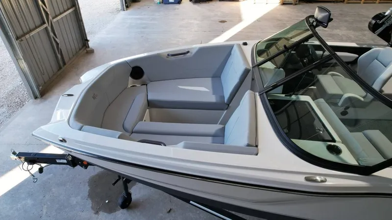 Slide: The Image of MasterCraft NXT24 2025 - 38