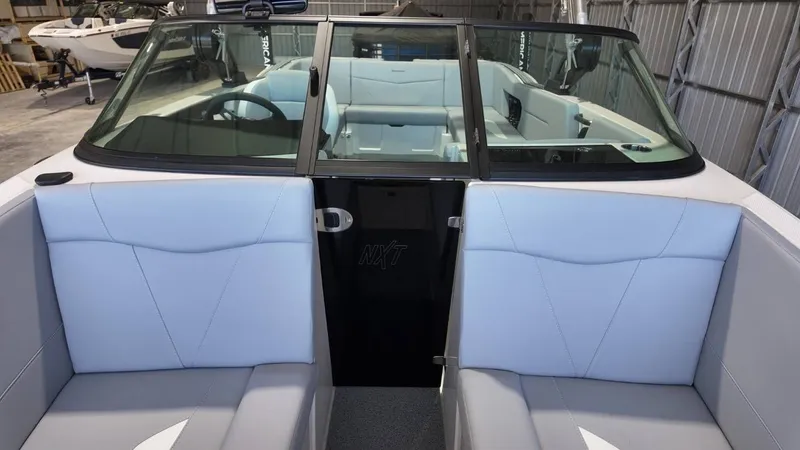 Slide: The Image of MasterCraft NXT24 2025 - 40