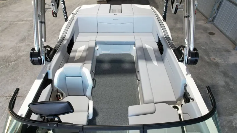 Slide: The Image of MasterCraft NXT24 2025 - 44