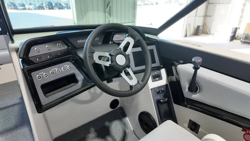 Slide: The Image of MasterCraft NXT24 2025 - 46