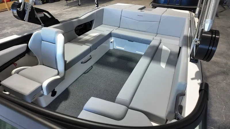 Slide: The Image of MasterCraft NXT24 2025 - 64