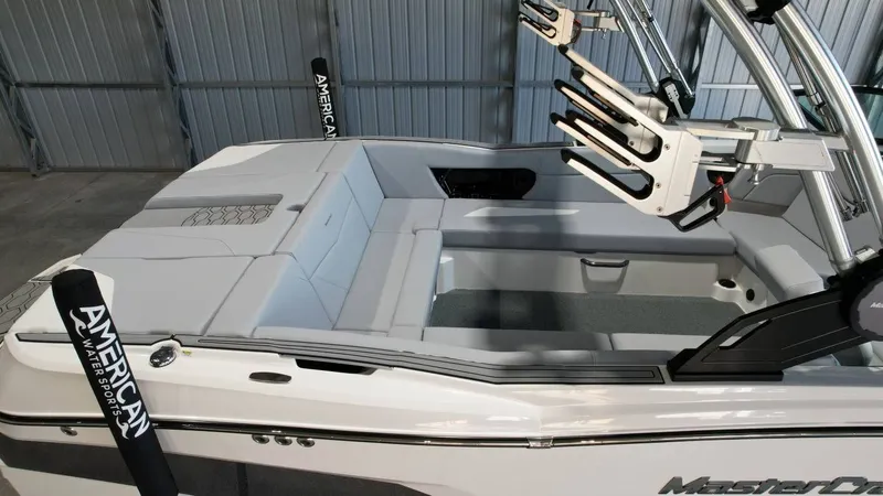 Slide: The Image of MasterCraft NXT24 2025 - 70