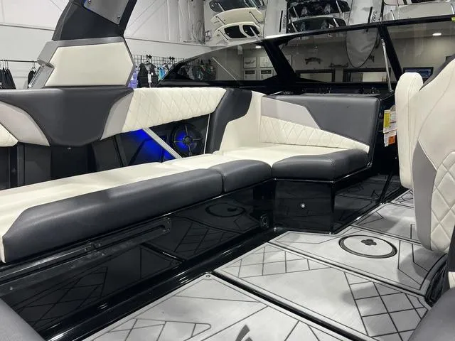 Slide: The Image of Tigé Z3 2021 - 12