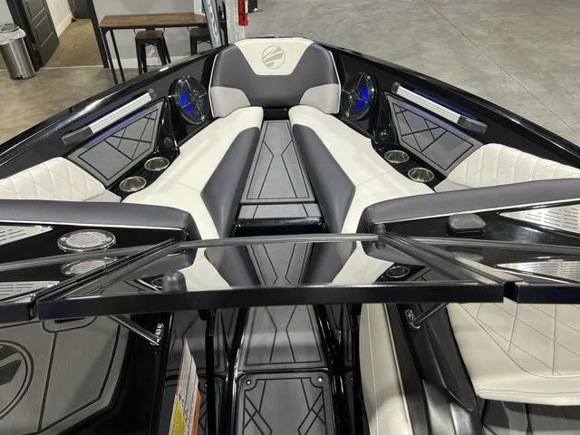 Slide: The Image of Tigé Z3 2021 - 8