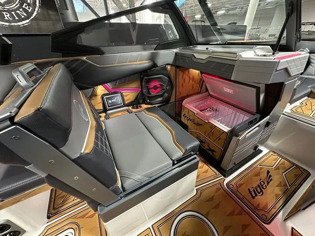 Slide: The Image of Tigé 25ZX 2025 - 17