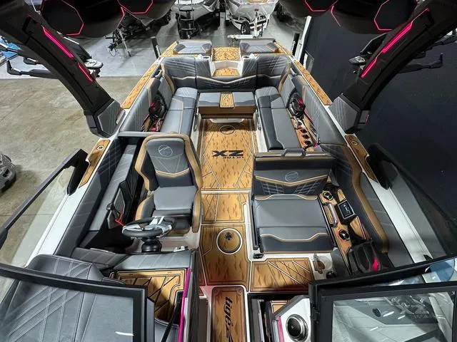 Slide: The Image of Tigé 25ZX 2025 - 20