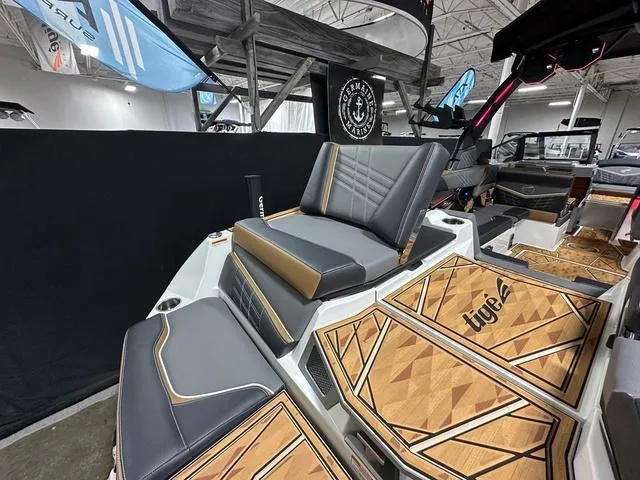 Slide: The Image of Tigé 25ZX 2025 - 9