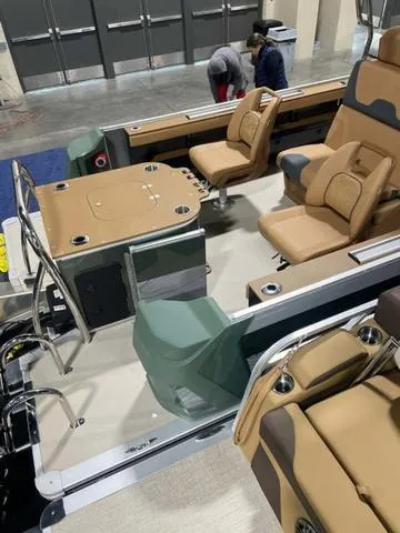 Slide: The Image of Avalon Geo Fish 2585 CRF 2025 - 15