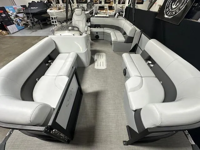Slide: The Image of Bentley Pontoons Fish N Cruise 223 (Sport3) 2023 - 12