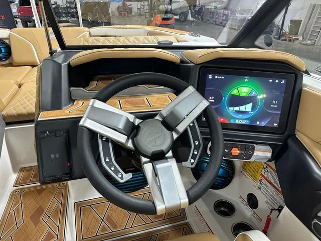 Slide: The Image of Tigé 22RZX 2025 - 15