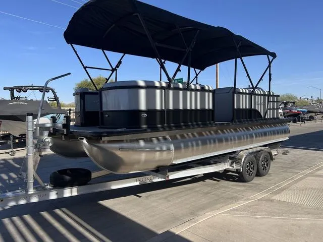 Slide: The Image of Bentley Pontoons Legacy 220 Cruise XL 2024 - 4