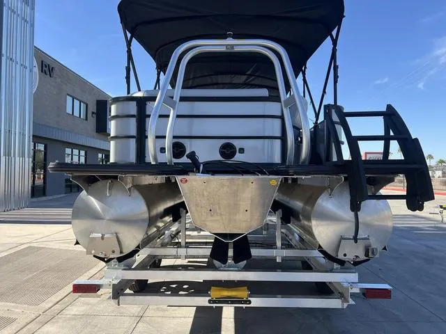 Slide: The Image of Bentley Pontoons Legacy 220 Cruise XL 2024 - 7