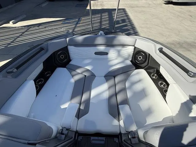 Slide: The Image of Supra SA 575 2025 - 12