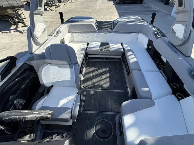 Slide: The Image of Supra SA 575 2025 - 9