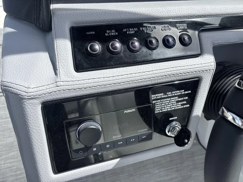 Slide: The Image of Cobalt R6 Surf 2025 - 14