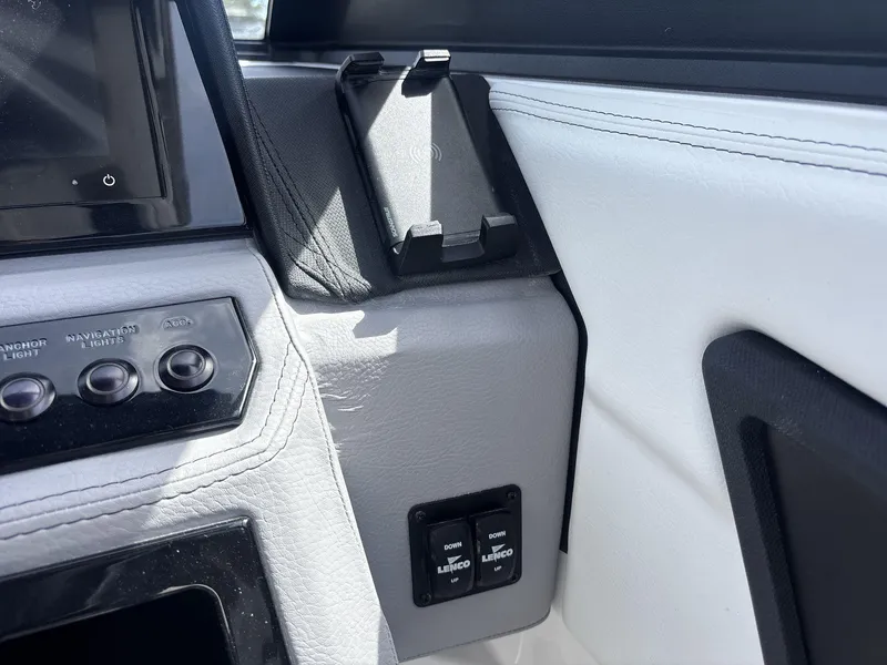 Slide: The Image of Cobalt R6 Surf 2025 - 17