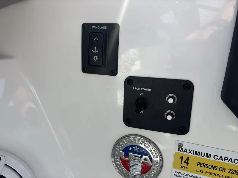 Slide: The Image of Cobalt R6 Surf 2025 - 18