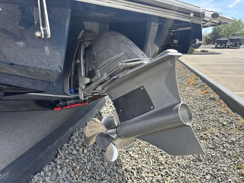 Slide: The Image of Cobalt R6 Surf 2025 - 5