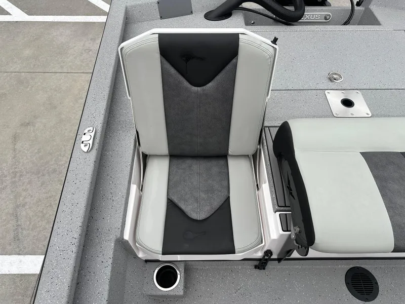 Slide: The Image of Vexus ACX2000 2025 - 30