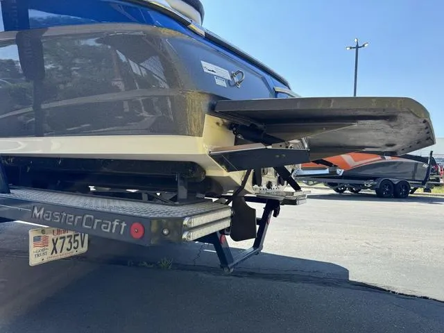 Slide: The Image of MasterCraft X46 2014 - 10