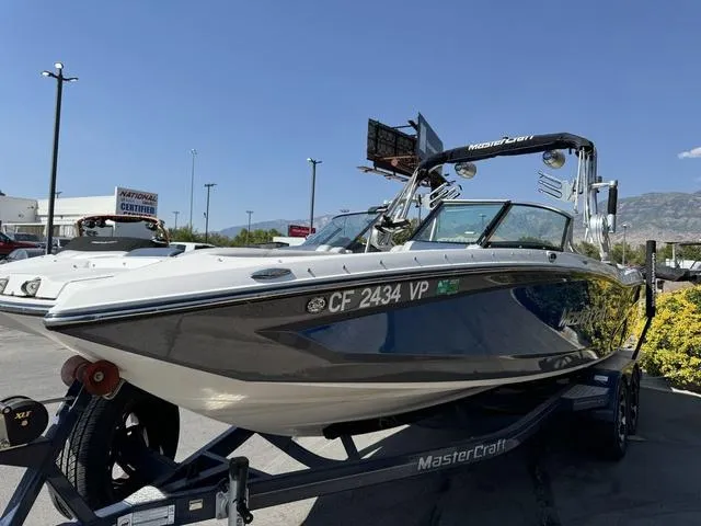 Slide: The Image of MasterCraft X46 2014 - 3