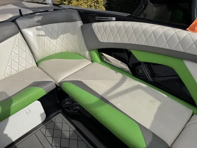 Slide: The Image of Tigé Z1 2015 - 12