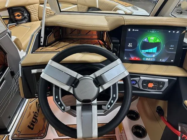 Slide: The Image of Tigé 25ZX 2025 - 15