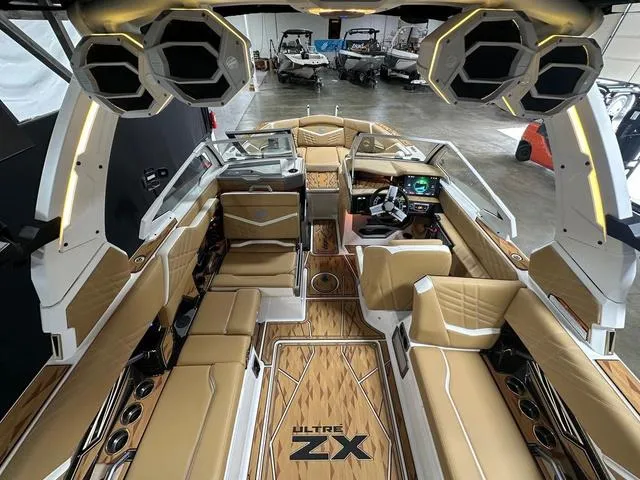 Slide: The Image of Tigé 25ZX 2025 - 8