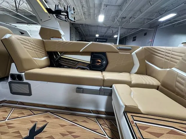 Slide: The Image of Tigé 25ZX 2025 - 9