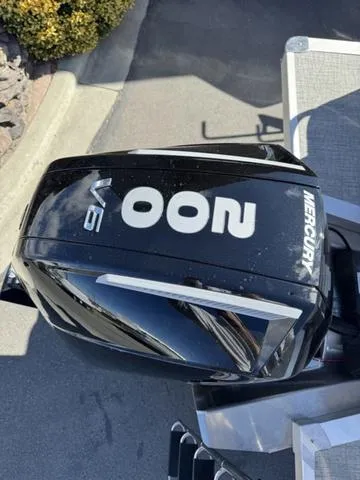 Slide: The Image of Avalon Venture 2385 Rear Fish 2025 - 12