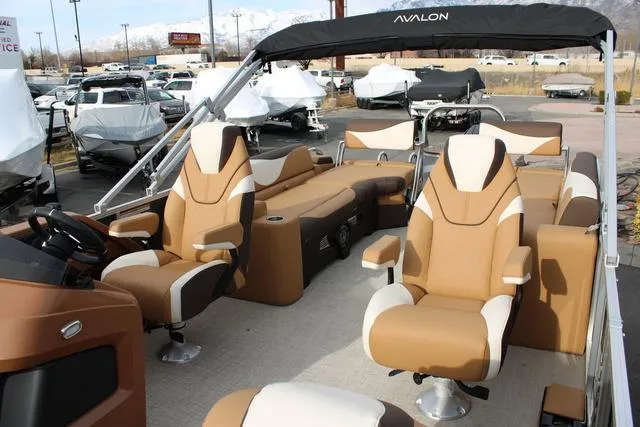 Slide: The Image of Avalon 2025 LSV Quad Lounger Shift boat with luxurious seating and modern design. - 5