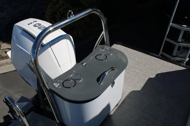 Slide: The Image of Avalon LSZ 2385 Versatile Rear Lounger 2025 - 5