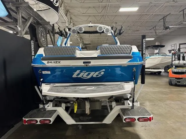 Slide: The Image of Tigé 24RZX 2025 - 4